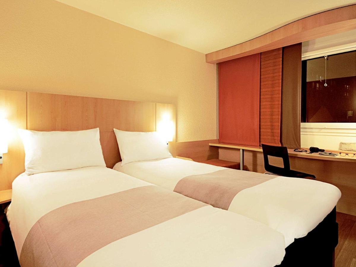 Ibis Douala Hotel Exterior photo