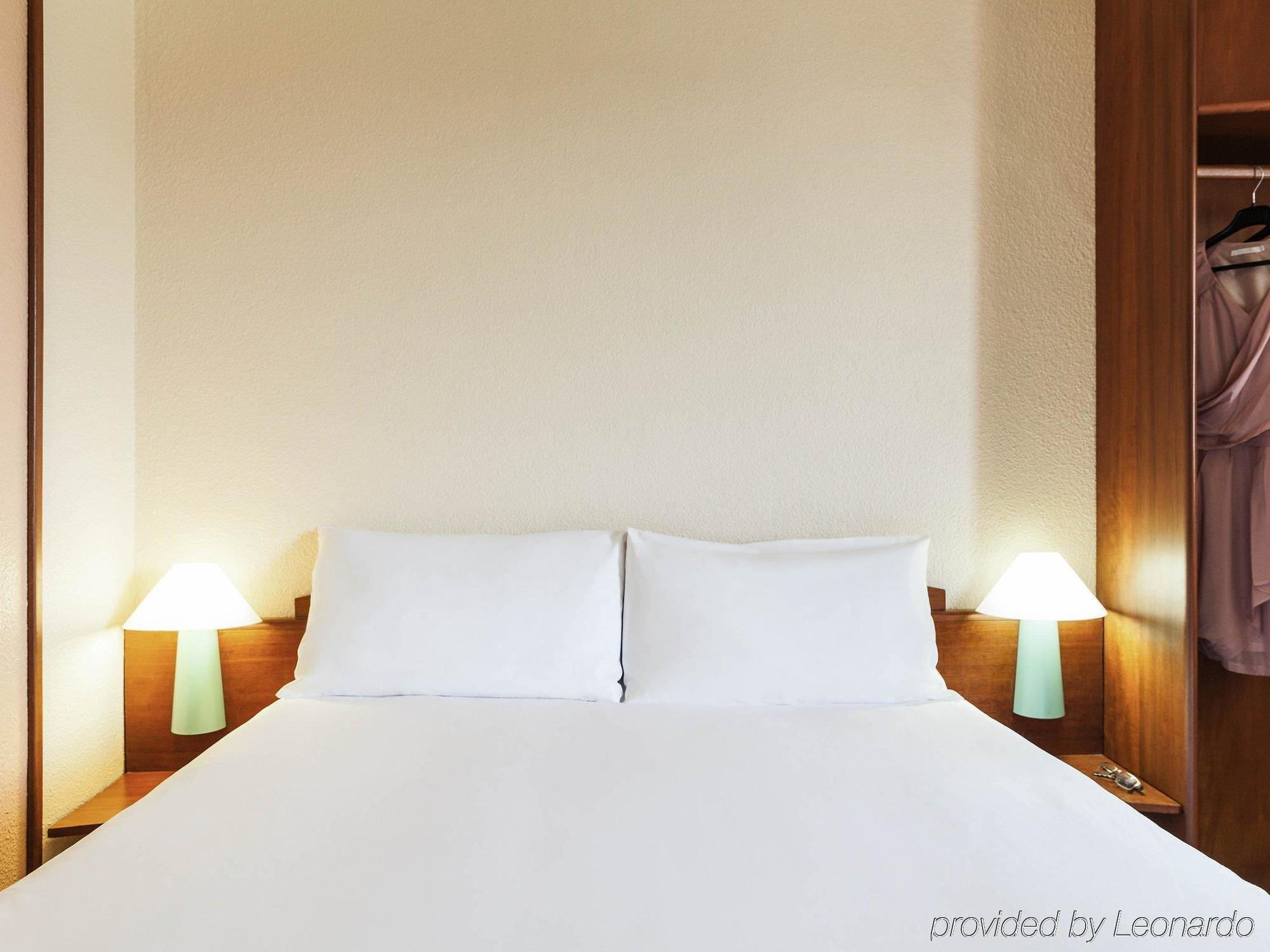 Ibis Douala Hotel Exterior photo