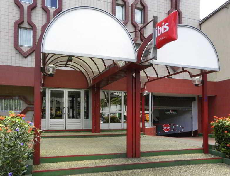Ibis Douala Hotel Exterior photo