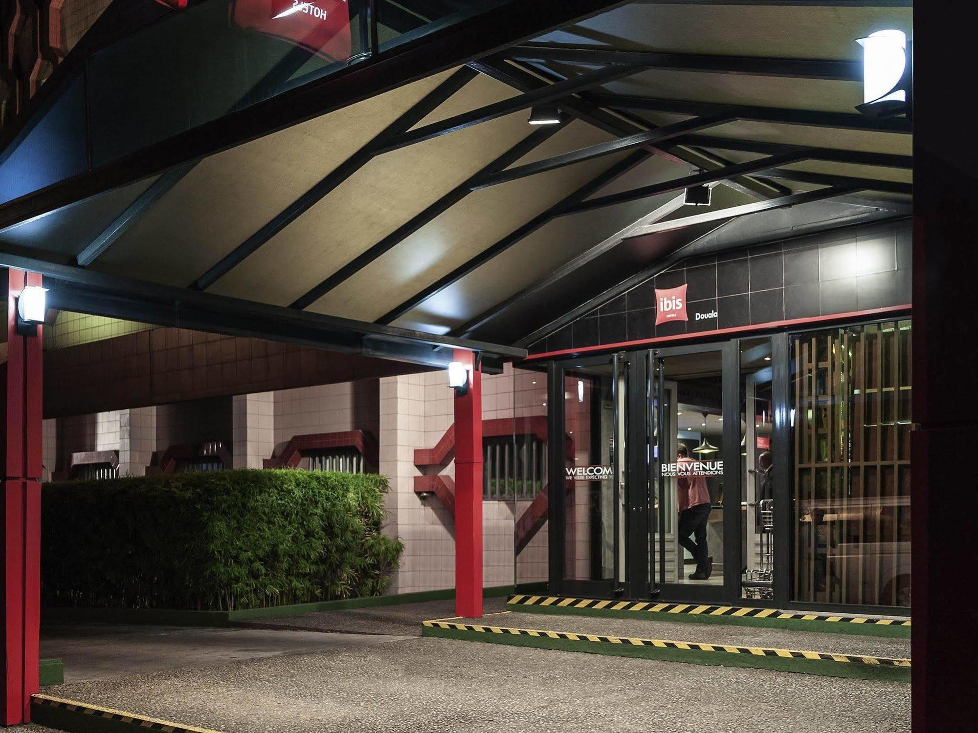 Ibis Douala Hotel Exterior photo