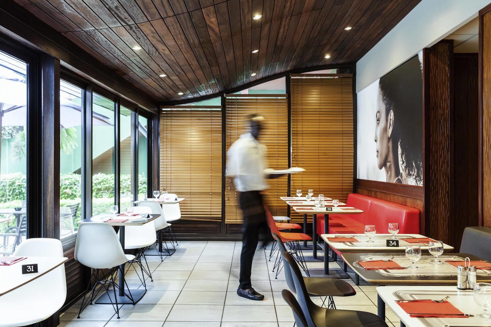 Ibis Douala Hotel Exterior photo