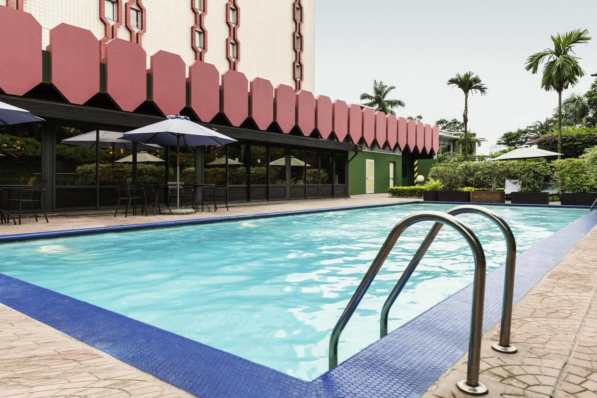 Ibis Douala Hotel Exterior photo