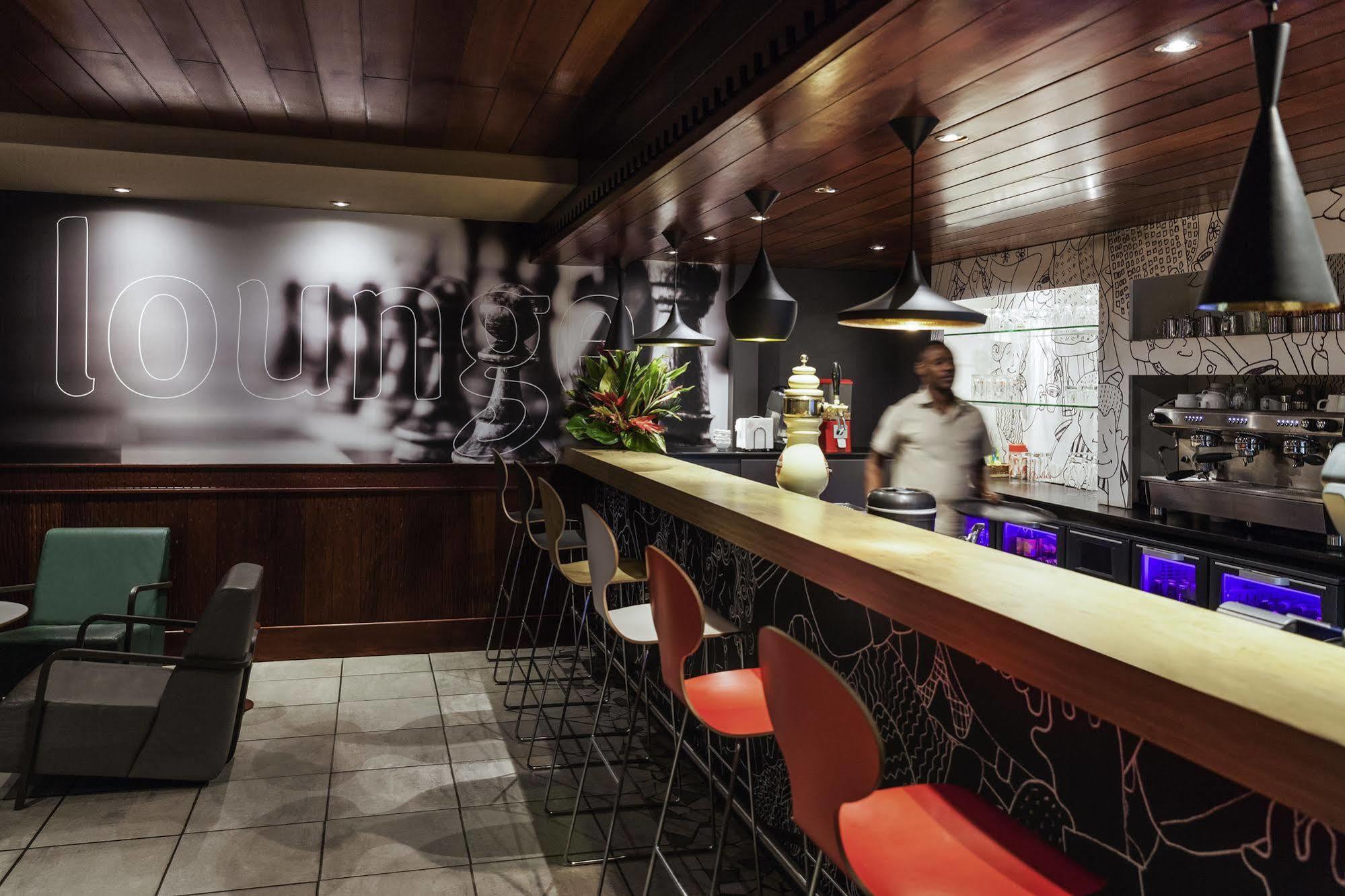Ibis Douala Hotel Exterior photo